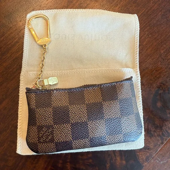 AUTHENTIC Louis Vuitton Key Pouch Demier Abene with dust cloth (N62658) - Picture 1 of 6